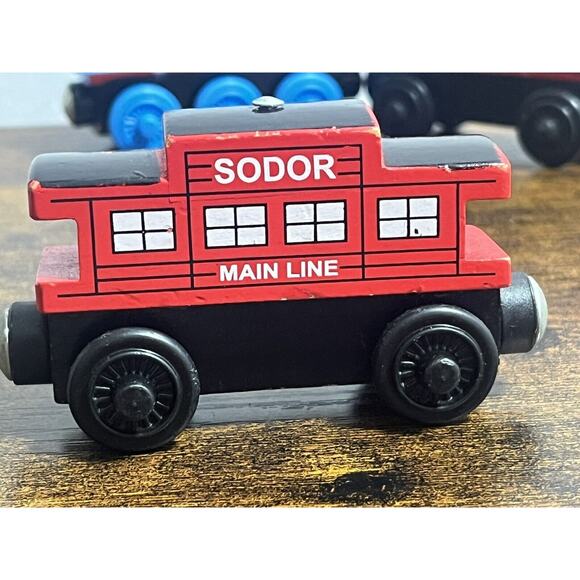 Thomas & Friends Wooden Railway Thomas The Train & Sodor Line Caboose Lot of 3 - Picture 15 of 16
